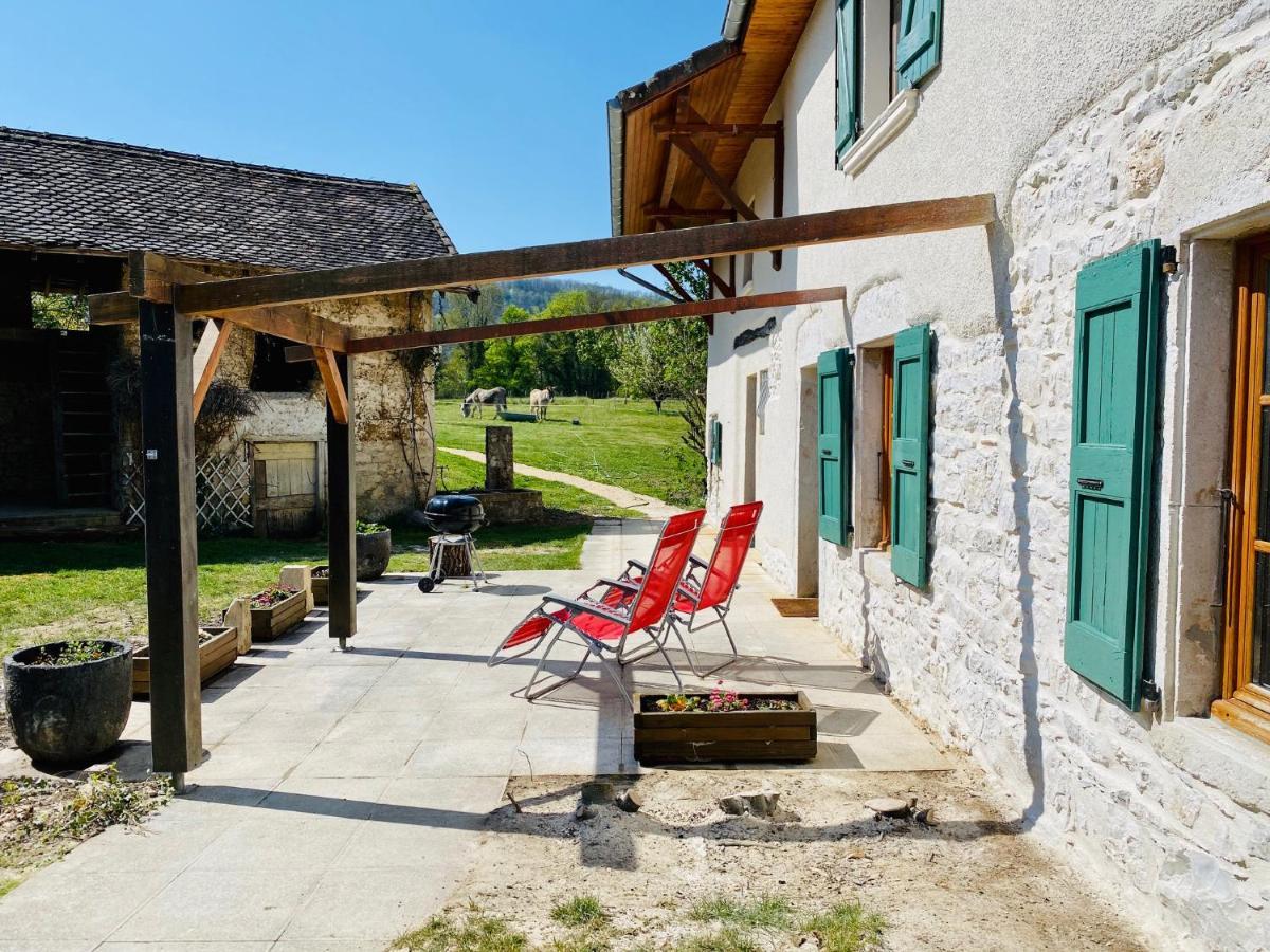 Les Villas Du Domaine De Suzel Vignieu Esterno foto